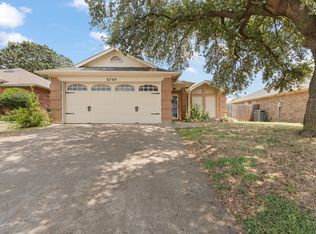 6704 Daffodil Ct, Fort Worth, TX 76137