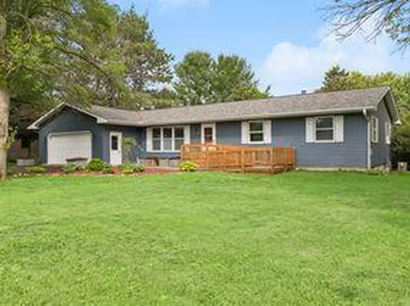661 S Hill Dr, New Richmond, WI 54017