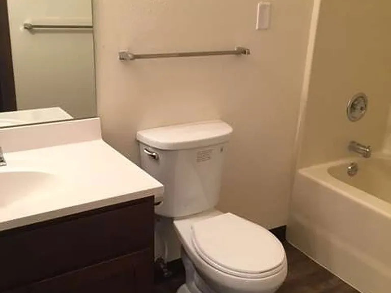 N114W16045 Sylvan Cir — Photo 3