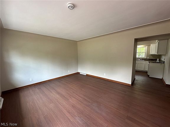 5th image of 2502 Stocker Ave