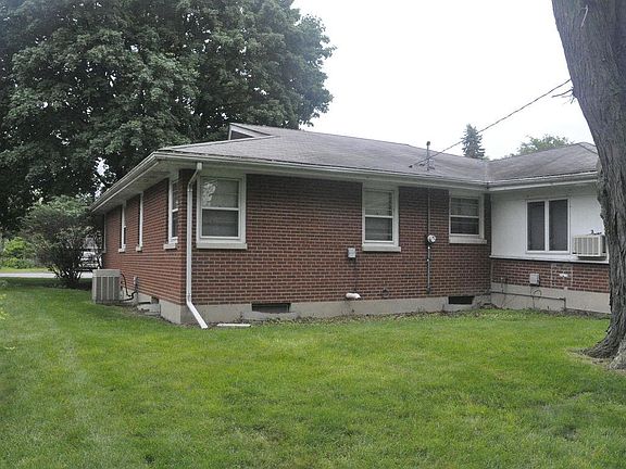 4th image of 215 S Edgelawn Dr
