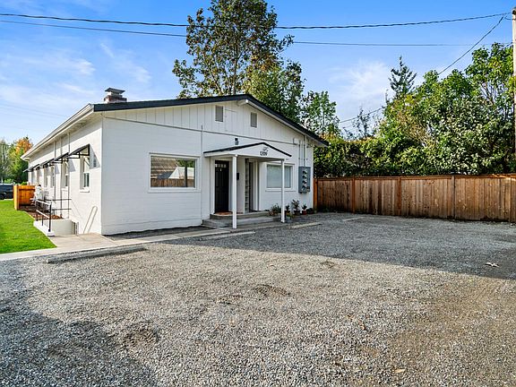 3rd image of 1209 Wood Ave APT 3