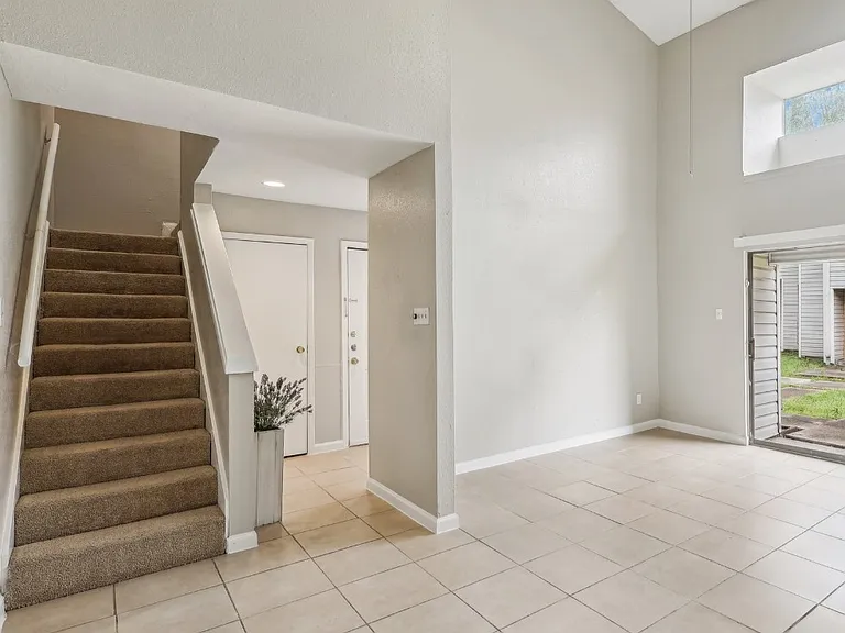 Golden Village Townhomes — Photo 37