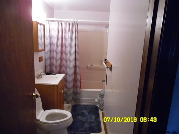 5th image of 36 Walnut St