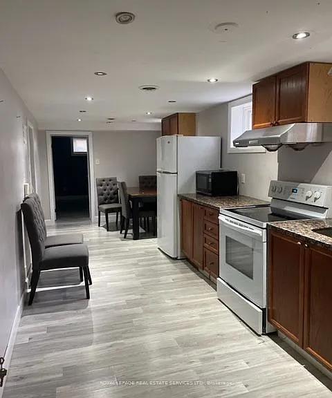 18 Argate Pl #BASEMENT — Photo 4