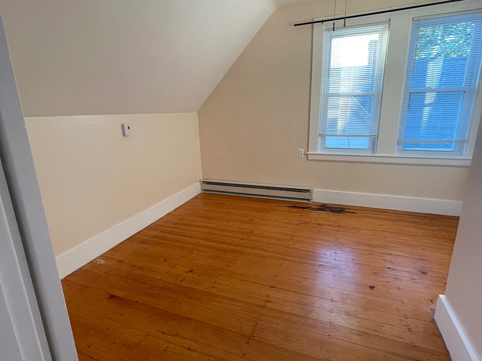 1 bed, 2.5 bath, 2500 sqft, $790 — Photo 3