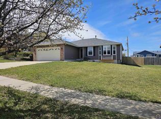1711 SW Stone Crest Dr, Topeka, KS 66615