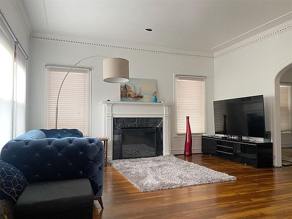 3rd image of 1964 Norfolk St