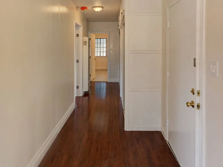 3018 Stocker St — Photo 4
