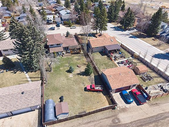3rd image of 677 E Wallace Dr