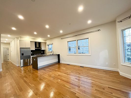 4th image of 151-03 17th Ave #2