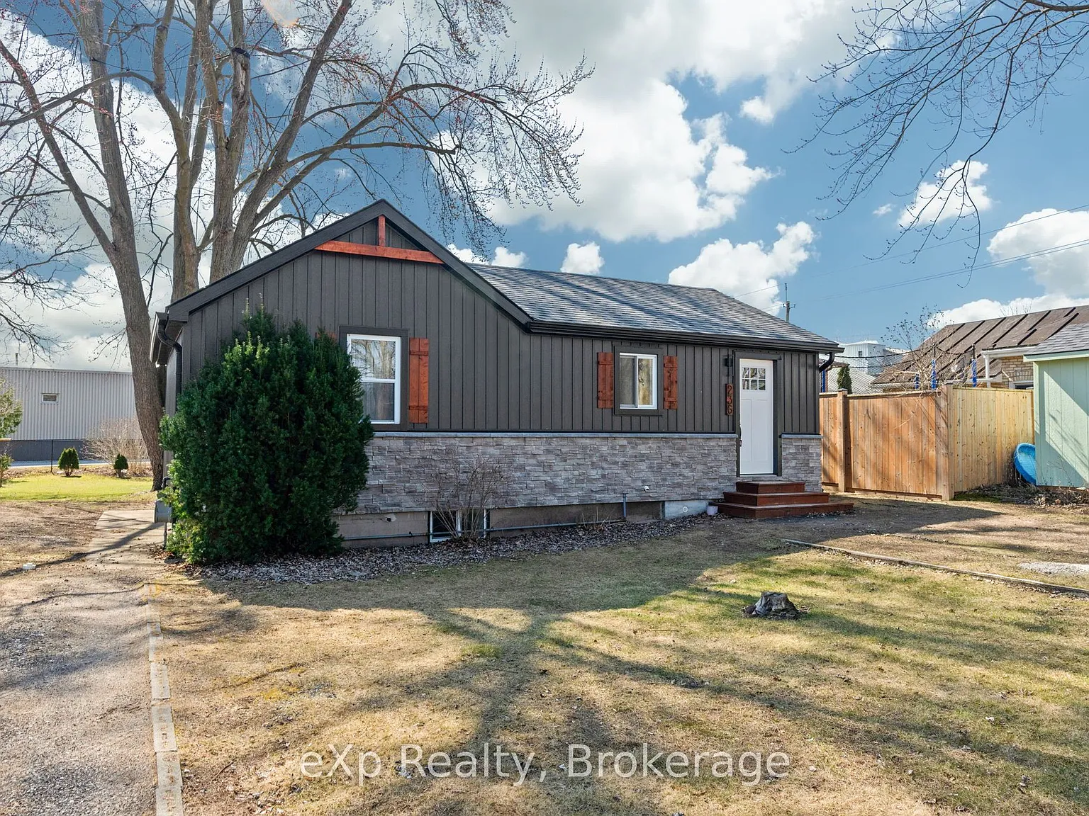 2 bed, $2,200 — Photo 2