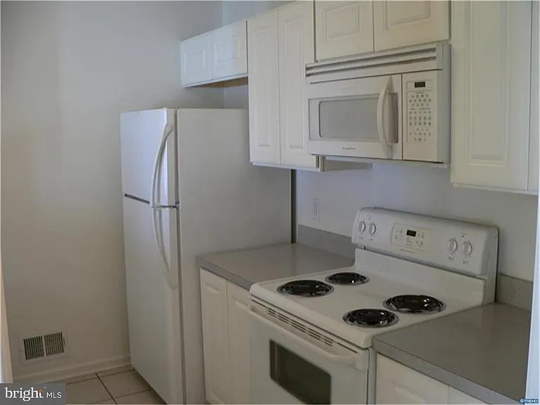 523 Red Bud Ct — Photo 10