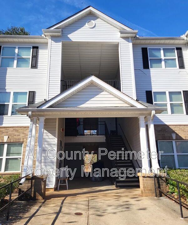 1st image of 2102 Fairington Ridge Cir