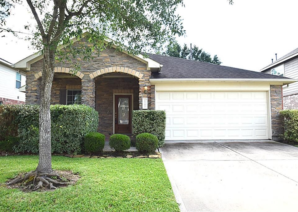 1st image of 1702 Great Meadows Dr
