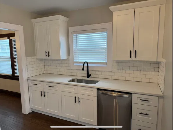 15125 Esther Ave #Up, Lakewood, OH 44107