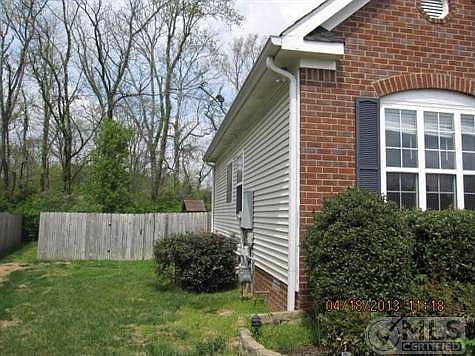 3rd image of 1220 Annapolis Cir
