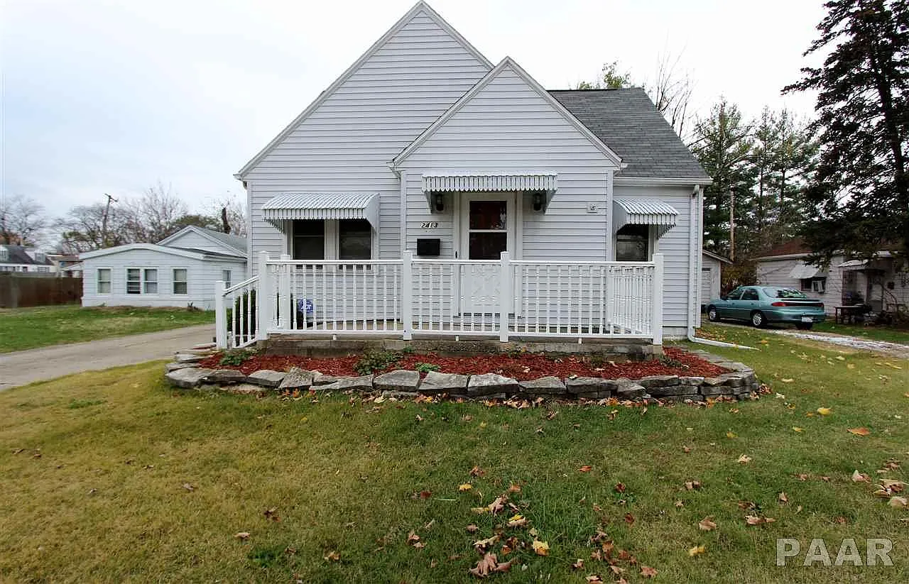 2413 N Elmwood Ave photo 1