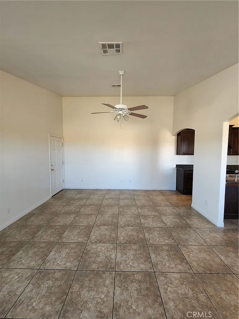 7641 Walpole Ave — Photo 4