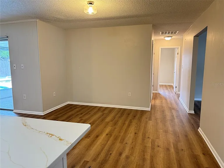 1602 Leslie Dr — Photo 16
