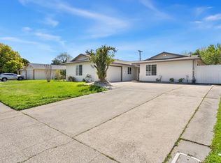 9220 La Riviera Dr, Sacramento, CA 95826