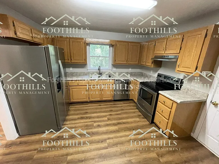 214 Keithwood Dr — Photo 5