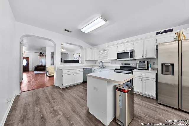 1427 Diamond Blf — Photo 14