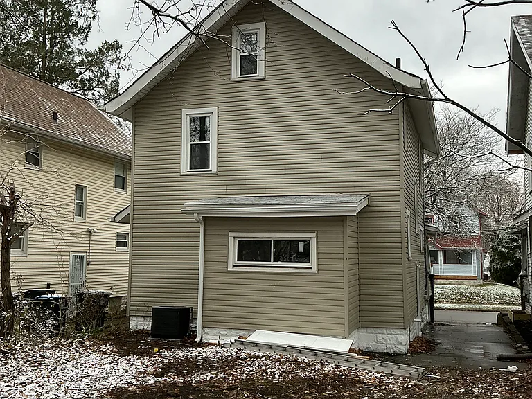829 Aberdeen St — Photo 31