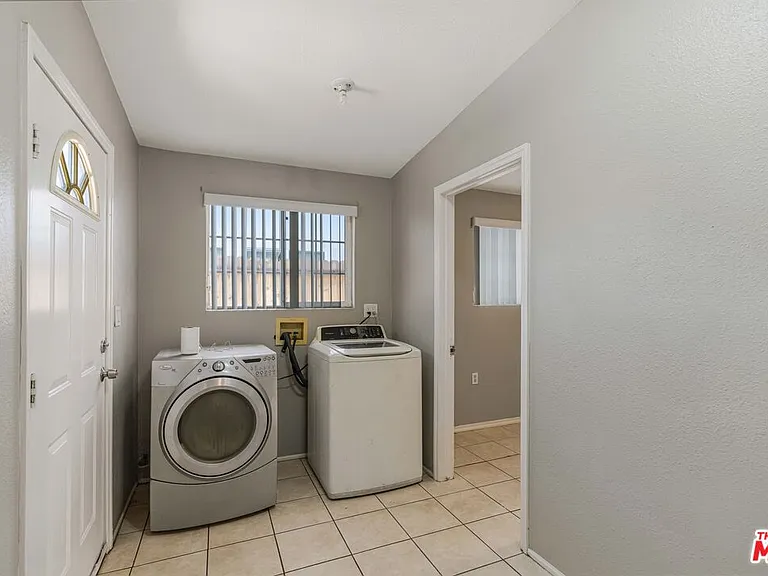 8222 Vanscoy Ave — Photo 11