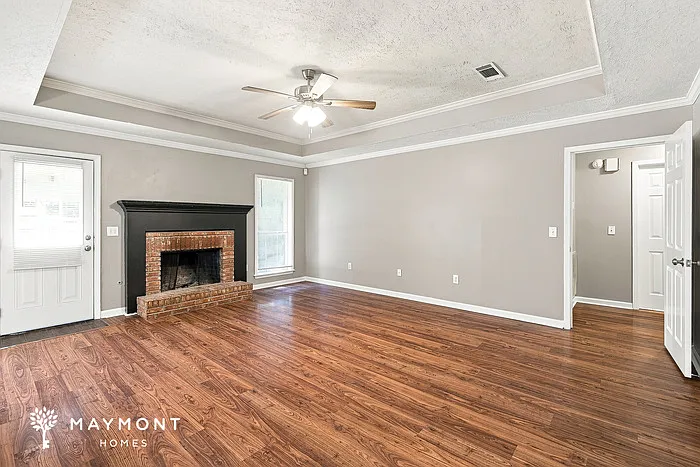 3 bed, 2.0 bath, 1750 sqft, $2,095 — Photo 3