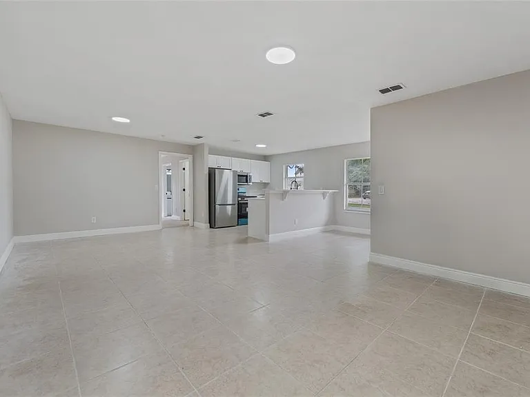 1440 Michigan Ave — Photo 14