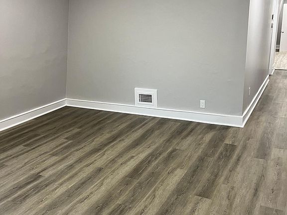 4th image of 15 James St Floor 3