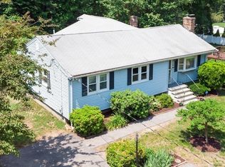 4 Oxbow Ln, Burlington, MA 01803