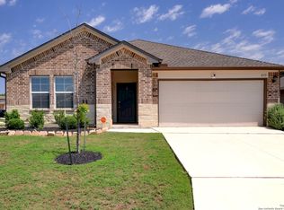 833 Armadillo Dr, Seguin, TX 78155
