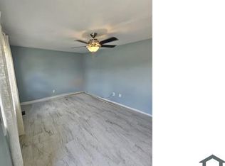 8 Radford Pl, Willingboro, NJ 08046