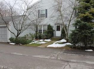 7386 Foxmill Rd #37-D, Mentor, OH 44060