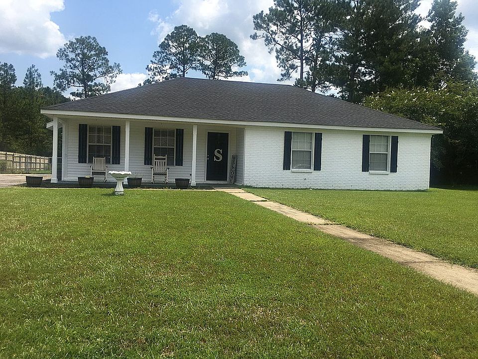 New listing in Saraland 