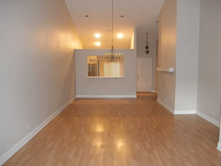 1004 Landings Blvd — Photo 9