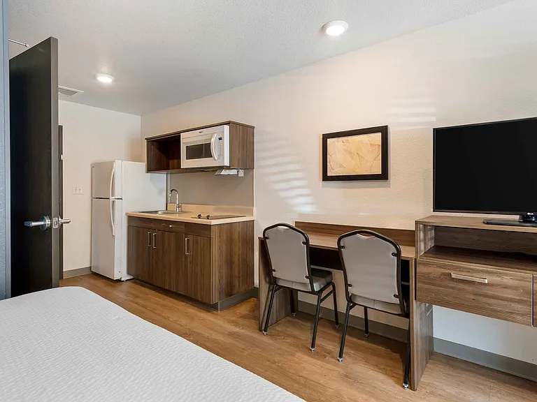 Studio Suite - 2 Queen Beds