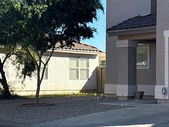 2nd image of 2851 E Cherry Hills Dr