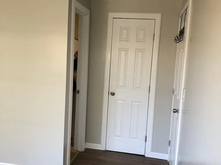 223 E Nevada St — Photo 18