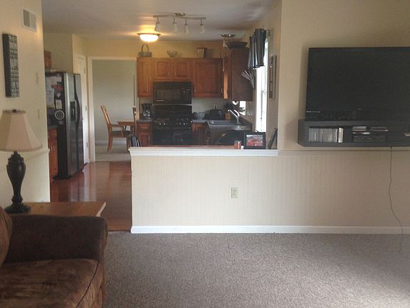 Family room view into Kit