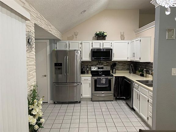 2nd image of 2319 Weyborn Dr