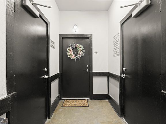 3rd image of 5300 Peachtree Rd Unit 501