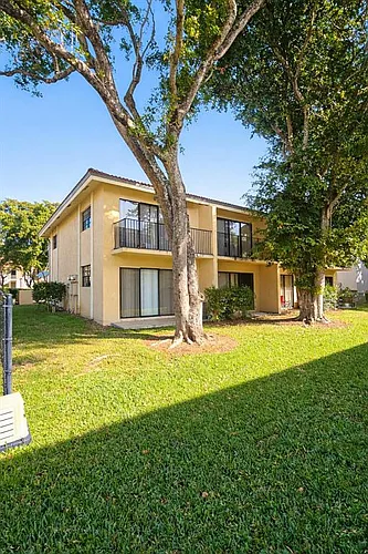 11596 NW 45th St Photo 1