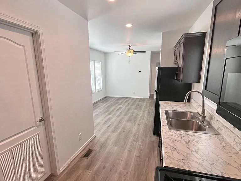 4100 N Romero Rd #125 — Photo 4
