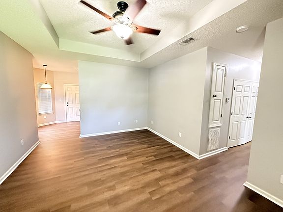 5th image of 3420 Fairfield Rd