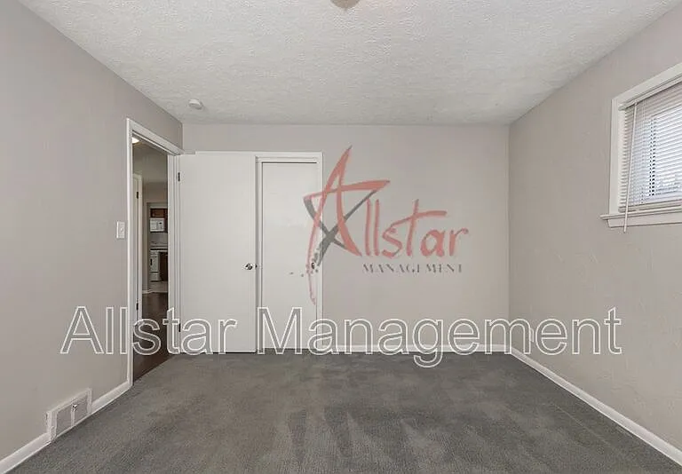 983 Clinton Ave — Photo 17