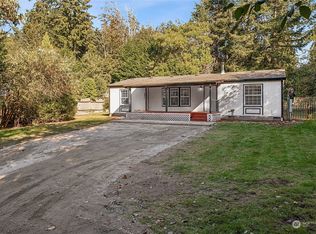 8426 E Caraway Rd, Pt Orchard, WA 98366