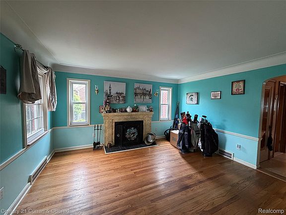4th image of 14843 White Ave